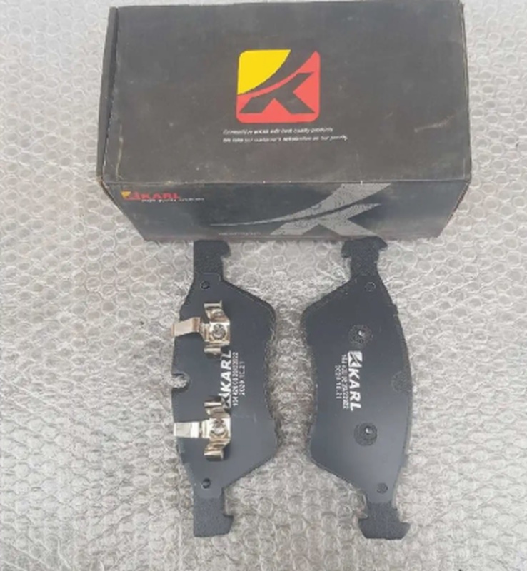 Передние колодки от Mercedes Benz w211 ML w164 4WD